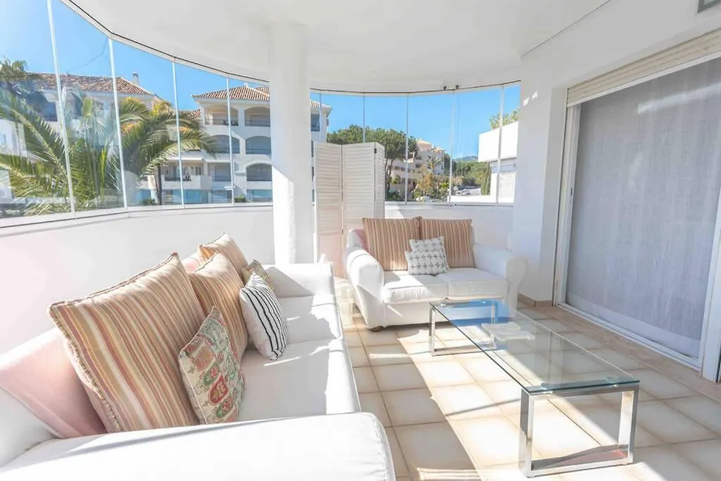 Brigth Apartment/2Bed/2Bath/100M Beach/Sea Views Marbella Apartament